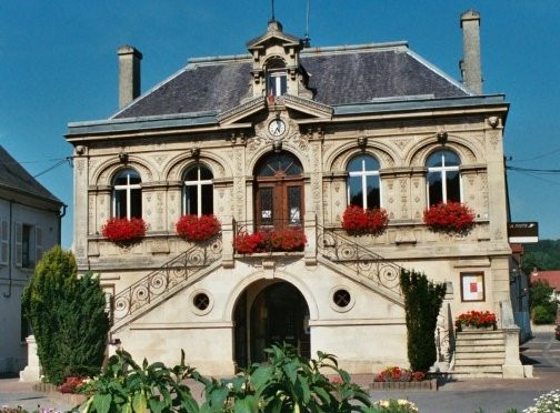 Histoire Fascinante de Bruyères et Montbérault : Un Voyage à Travers les Siècles